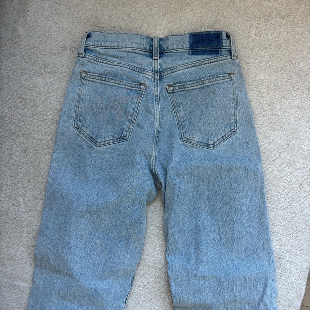 Abercrombie High Rise 90s Relaxed Jean light wash 27LONG - Picture 7 of 9